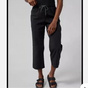 Athleta Trekkie Straight Crop Pant